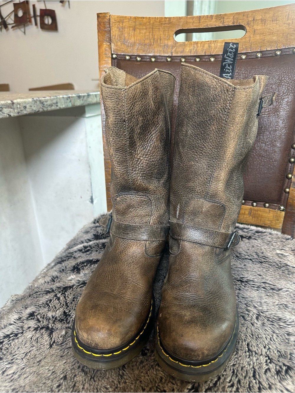 VTG Dr.Martens Case Engineer RARE Biker Distressed Buckle Pull On Brown Boots 11
